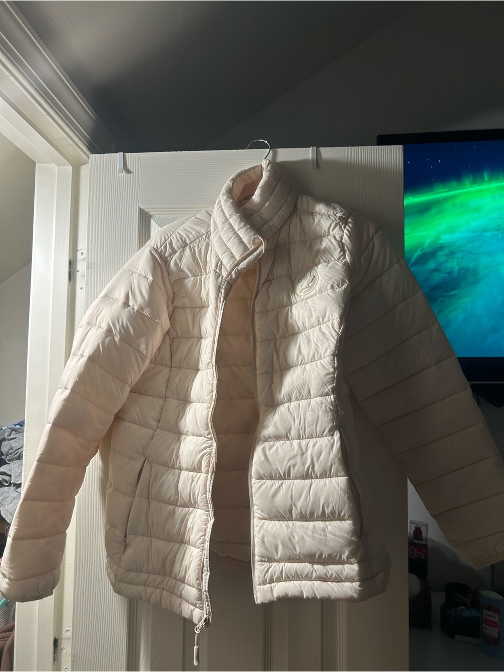 Women's Light Cream Quilted Puffer Jacket - Packable Warmth